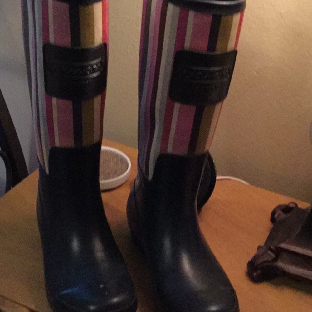Rubber boots